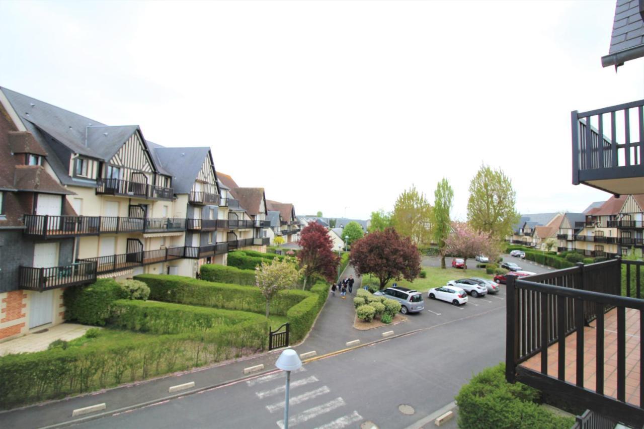 Charmante Villegiature A 150M De La Plage Cabourg Exteriör bild